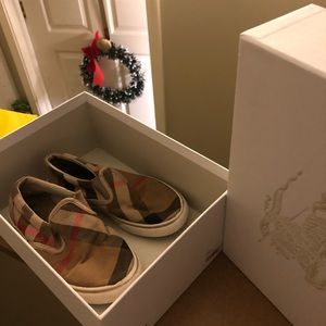 Kids Burberry shoe